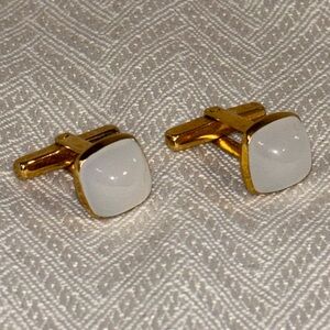 Vintage Manleigh Gold Tone Cufflinks Faux Moonstone Mid Century Estate